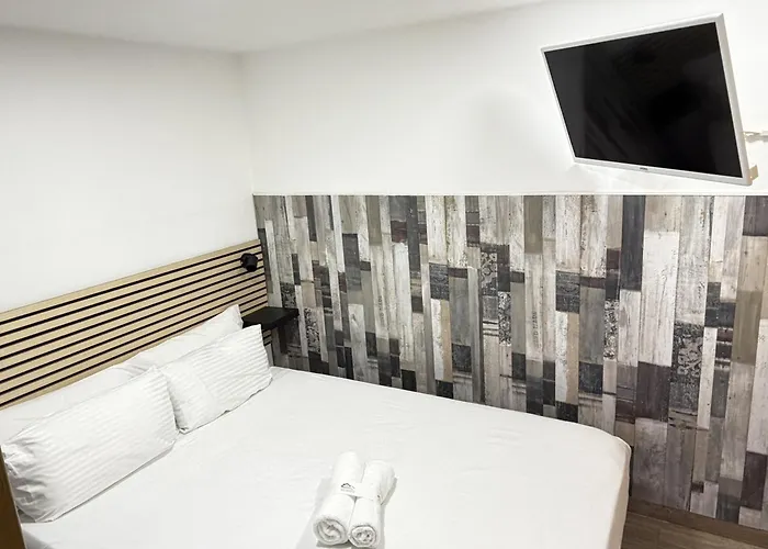 Apartamentos Day Madrid BEATAS Centro Gran Via Sol Malasaña